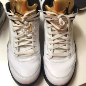 Jordan 5 gold coin barely used